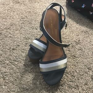 Tommy Hilfiger navy wedge size 7.5